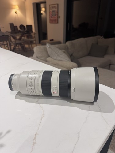 Sony 200mm 8 gm - fe, f/2.8